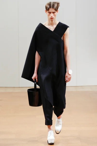 Look 4